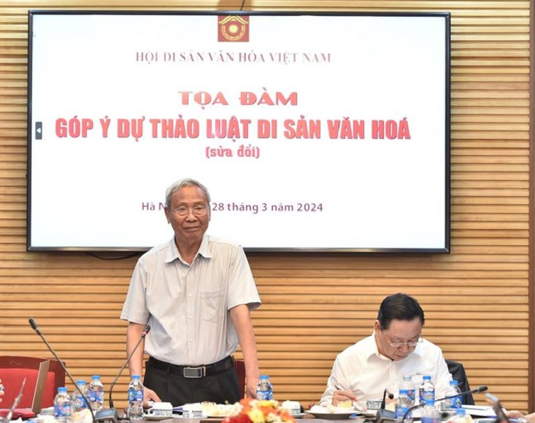 Phó Giáo sư, Tiến sĩ Đỗ Văn Trụ, Chủ tịch Hội Di sản Văn hóa Việt Nam phát biểu.