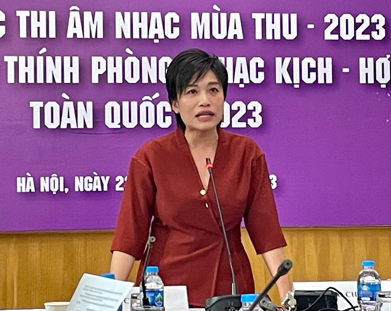 Quyền Cục trưởng Cục Nghệ thuật biểu diễn Trần Ly Ly phát biểu.