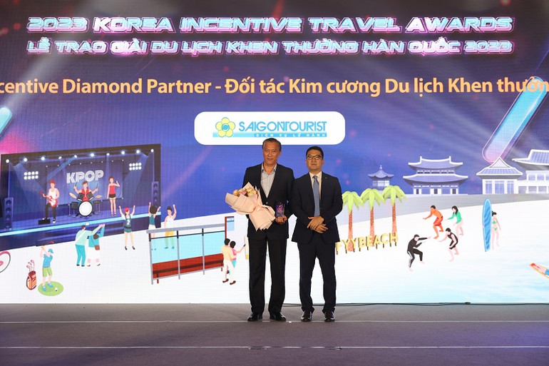 Vinh danh Đối tác Kim cương du lịch khen thưởng. Vinh danh Đối tác Kim cương du lịch khen thưởng.