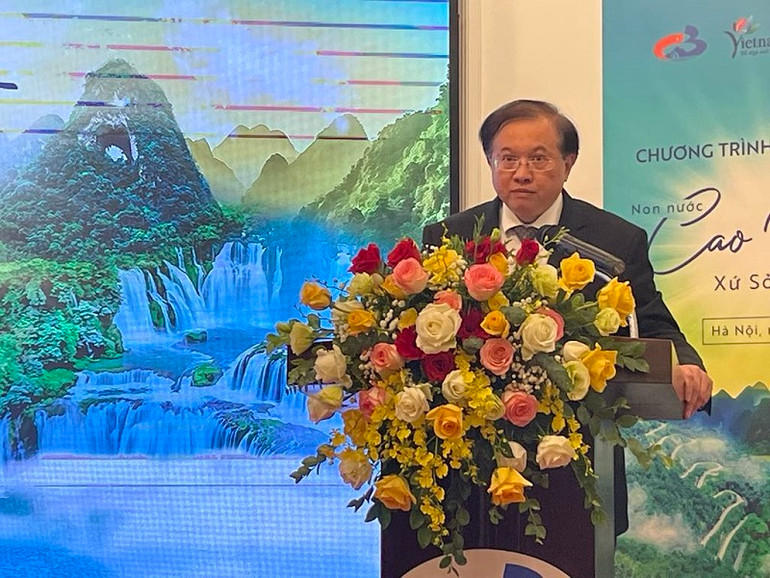 Thứ trưởng Bộ Văn hóa, Thể thao và Du lịch Tạ Quang Đông phát biểu.