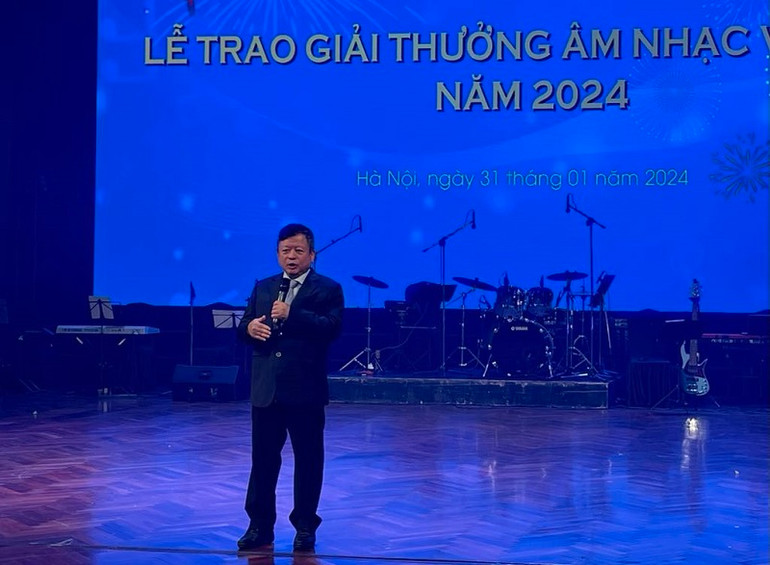 Phó Giáo sư, Tiến sĩ, Nhạc sĩ Đỗ Hồng Quân phát biểu tại Lễ trao giải.