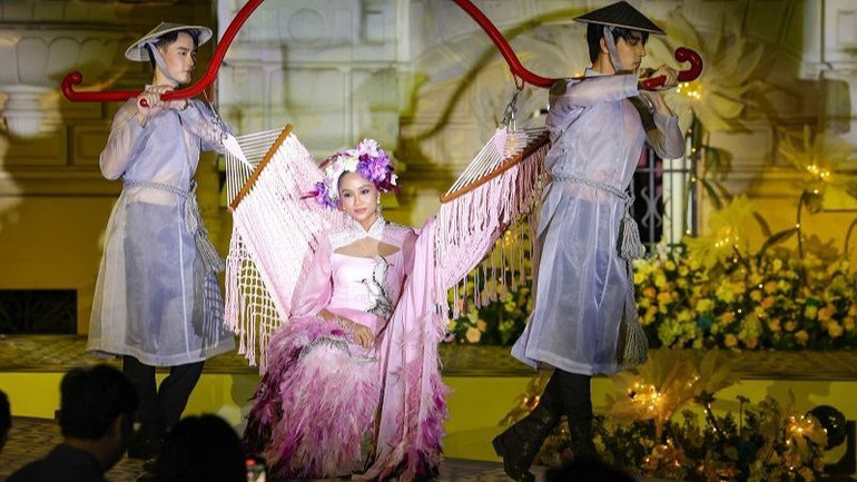 Hoa hậu H'Hen Niê tham gia biểu diễn trong chương trình. (Ảnh: Hòa Nguyễn)