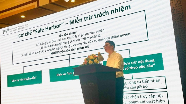 Ông Nguyễn Quang Đồng, Viện trưởng Viện Nghiên cứu chính sách và Phát triển truyền thông trình bày chuyên đề tại Hội thảo-Hội nghị. Ông Nguyễn Quang Đồng, Viện trưởng Viện Nghiên cứu chính sách và Phát triển truyền thông trình bày chuyên đề tại Hội thảo-Hội nghị.