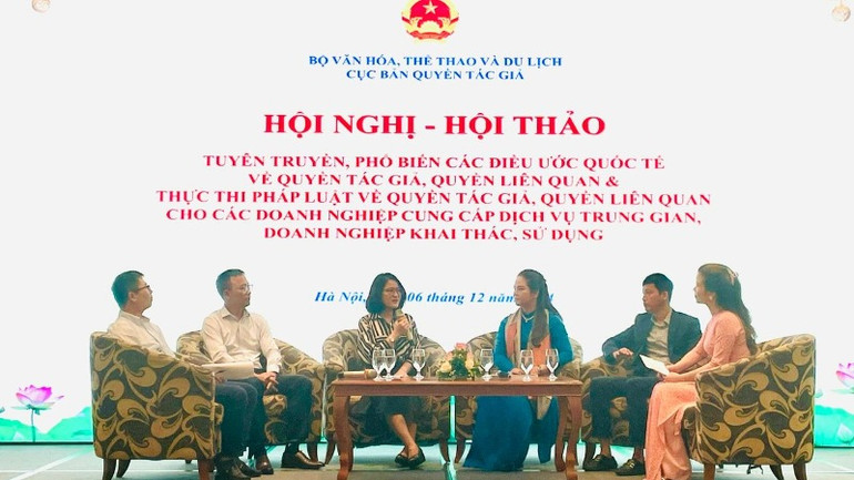 Các đại biểu tham dự tọa đàm bàn về cơ chế phối hợp, giải pháp tháo gỡ vướng mắc trong xử lý xâm phạm bản quyền trên môi trường số. Các đại biểu tham dự tọa đàm bàn về cơ chế phối hợp, giải pháp tháo gỡ vướng mắc trong xử lý xâm phạm bản quyền trên môi trường số.
