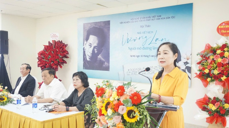 Nghệ sĩ Nhân dân Trịnh Thúy Mùi, Chủ tịch Hội Nghệ sĩ Sân khấu Việt Nam phát biểu