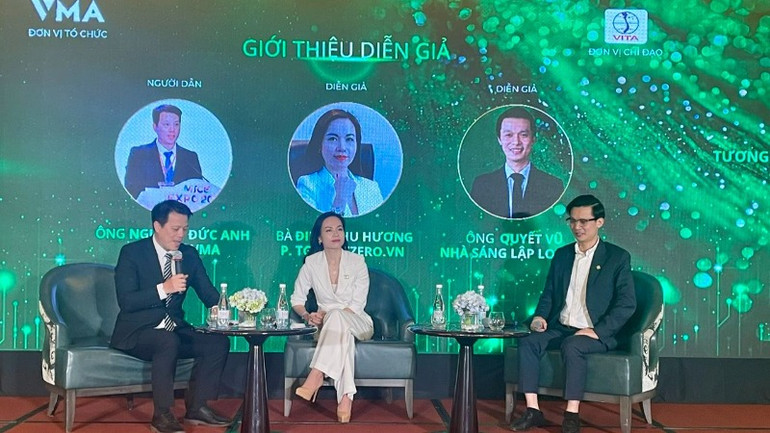 Các diễn giả trao đổi về chủ đề "Tương lai du lịch MICE với AI".