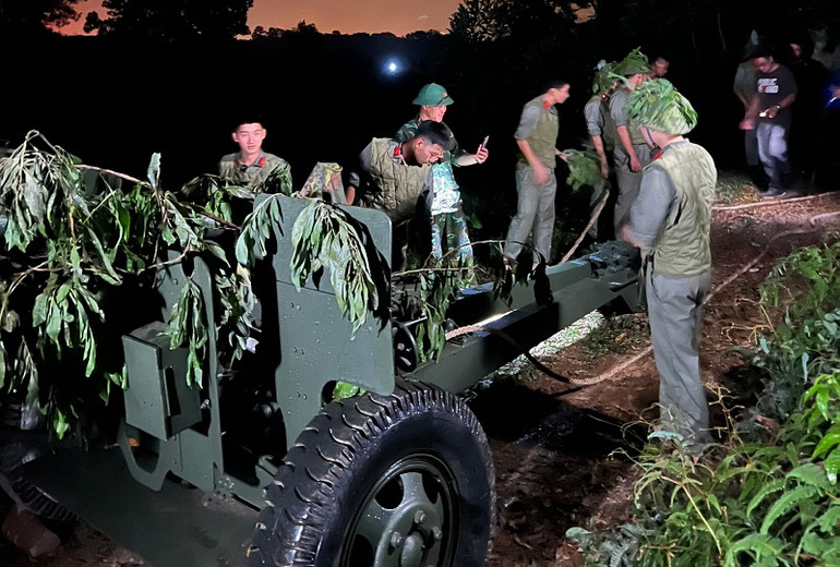 Hình ảnh hậu trường chương trình "Dưới lá cờ quyết thắng". (Ảnh: VTV)