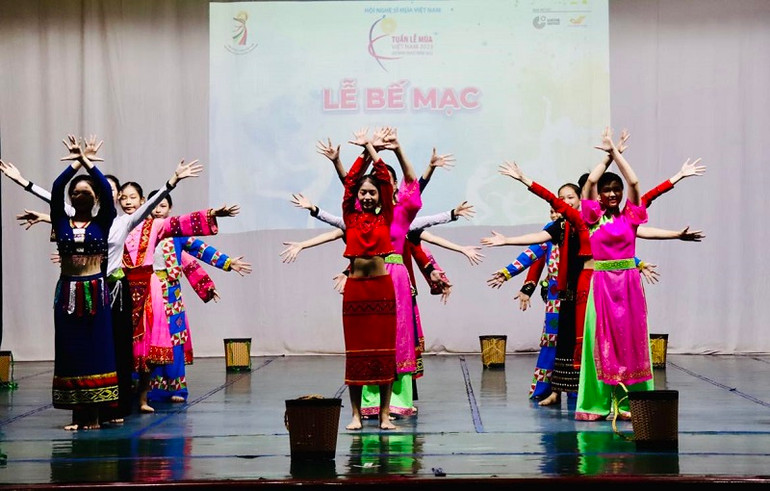 Nhiều tiết mục biểu diễn của các thí sinh nhí khiến hội đồng giám khảo bất ngờ.