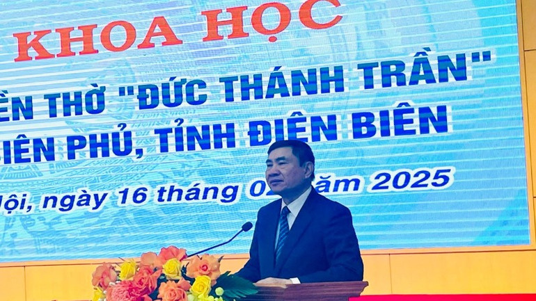Phó Giáo sư, Tiến sĩ Trần Quốc Cường, Ủy viên Trung ương Đảng, Bí thư Tỉnh ủy Điện Biên phát biểu.