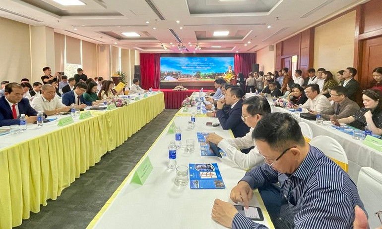 Toàn cảnh hội nghị.