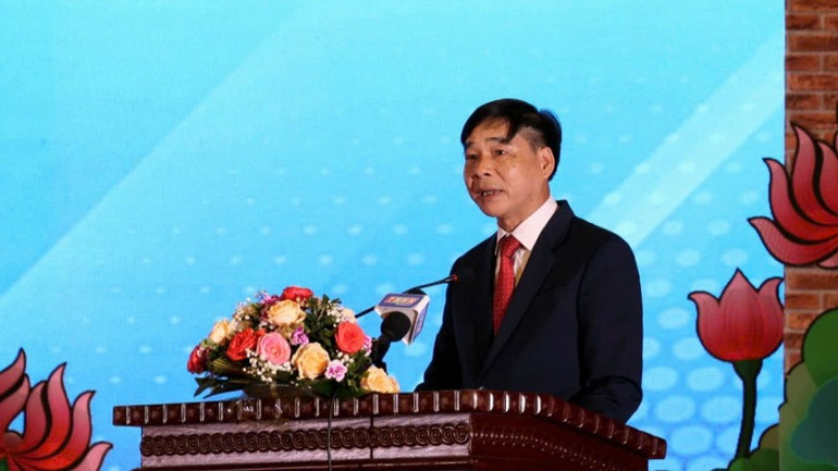 Ông Nguyễn Văn Chức, Phó Chủ tịch thường trực Ủy ban nhân dân tỉnh Hà Nam phát biểu. Ông Nguyễn Văn Chức, Phó Chủ tịch thường trực Ủy ban nhân dân tỉnh Hà Nam phát biểu.