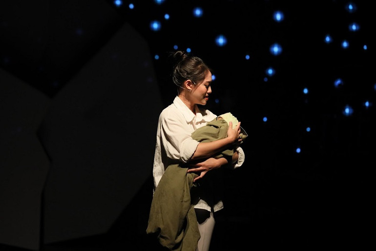 Thiện Nhân được sinh ra từ trái tim nhân ái của mẹ. Thiện Nhân được sinh ra từ trái tim nhân ái của mẹ.