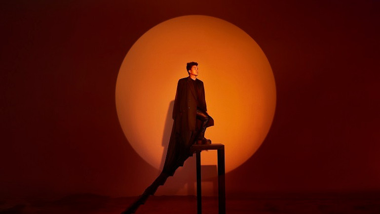 “Multiverse” mang đến không gian âm nhạc phong phú, giàu màu sắc. (Ảnh: Ê-kip sản xuất)