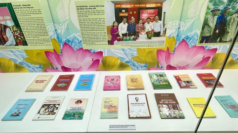 Sưu tập sách về học tập và làm theo tư tưởng, đạo đức, phong cách Hồ Chí Minh.