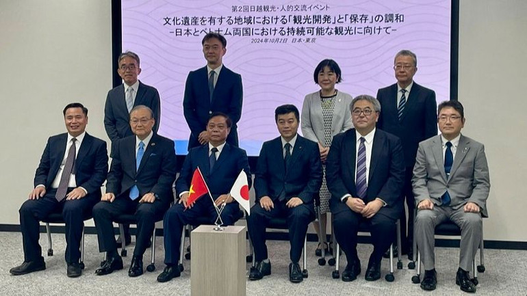 Hội thảo có sự tham gia thảo luận của đại diện lãnh đạo các cơ quan quản lý nhà nước về du lịch, đại diện các điểm đến du lịch, và chuyên gia du lịch giữa hai quốc gia.