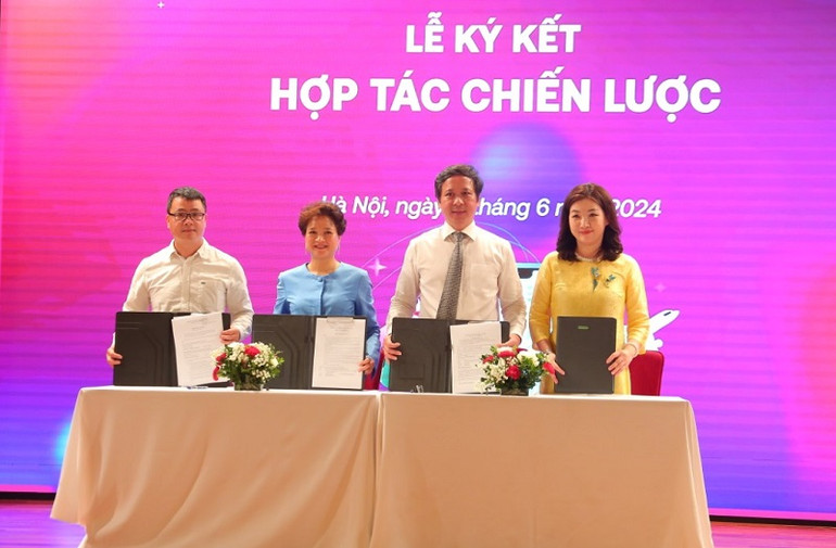 Lễ ký kết hợp tác chiến lược giữa các đối tác.