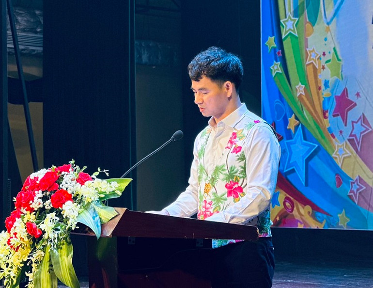 Nghệ sĩ Nhân dân Xuân Bắc đánh giá chất lượng nghệ thuật liên hoan.