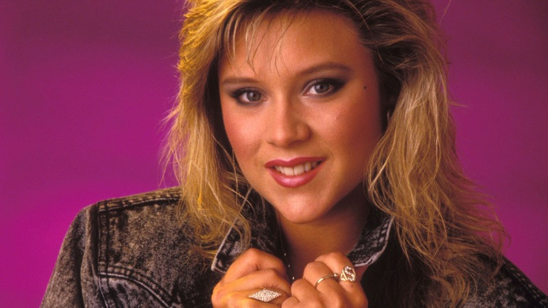 Samantha Fox là ngôi sao Disco-Pop nổi bật trong những năm 80. (Ảnh: internet)