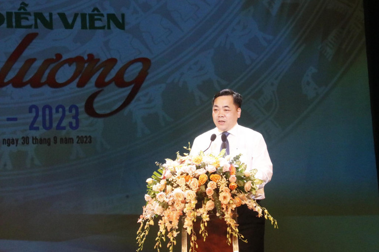 Ông Trần Hướng Dương phát biểu tại Lễ bế mạc.