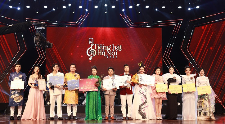 12 thí sinh được trao giải trong đêm chung kết "Tiếng hát Hà Nội 2023". 12 thí sinh được trao giải trong đêm chung kết "Tiếng hát Hà Nội 2023".