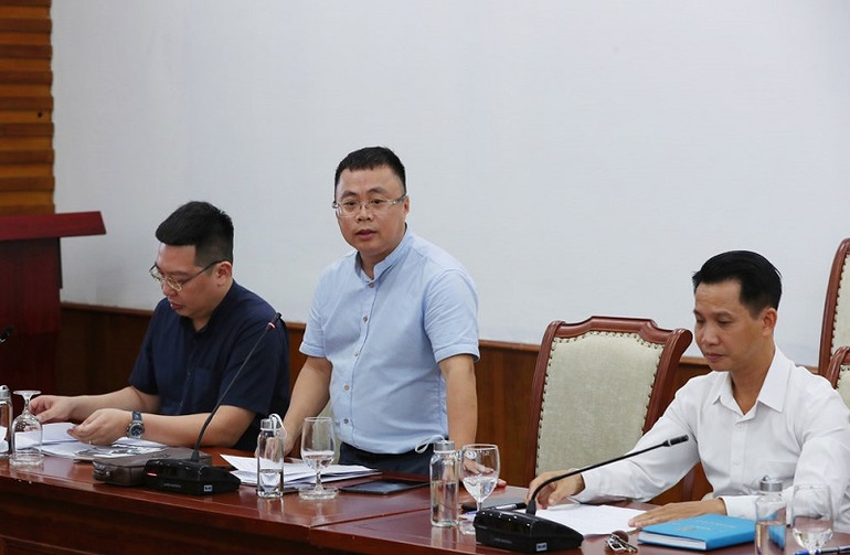 Phó Tổng Biên tập Báo Văn Hóa Phan Thanh Nam thông tin với báo giới về công tác tiếp nhận tác phẩm dự thi và Vòng chấm sơ khảo. (Ảnh: TRẦN HUẤN) Phó Tổng Biên tập Báo Văn Hóa Phan Thanh Nam thông tin với báo giới về công tác tiếp nhận tác phẩm dự thi và Vòng chấm sơ khảo. (Ảnh: TRẦN HUẤN)