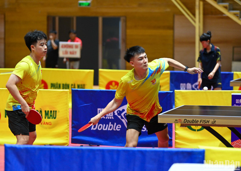 Cặp đôi Nguyễn Đăng Hiệp - Bùi Thế Nghĩa thi đấu tại trận chung kết. (Ảnh: DUY LINH) Cặp đôi Nguyễn Đăng Hiệp - Bùi Thế Nghĩa thi đấu tại trận chung kết. (Ảnh: DUY LINH)