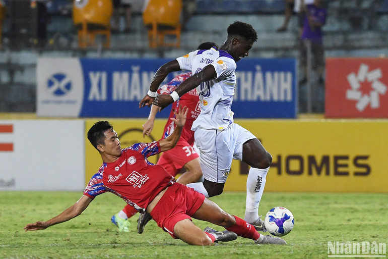 Hà Nội FC giành chiến thắng đậm đà. (Ảnh: TRẦN HẢI) Hà Nội FC giành chiến thắng đậm đà. (Ảnh: TRẦN HẢI)