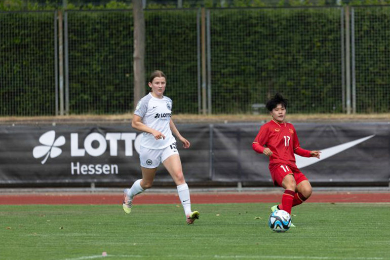 Các cầu thủ Đức sở hữu thể hình vượt trội. (Ảnh: VFF) Các cầu thủ Đức sở hữu thể hình vượt trội. (Ảnh: VFF)