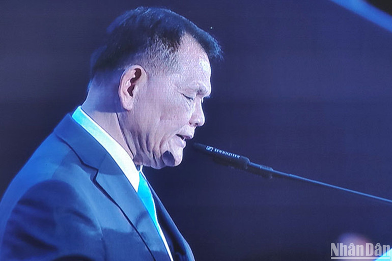Chủ tịch Liên đoàn Thể thao người khuyết tật ASEAN Osoth Bhavilai phát biểu. Chủ tịch Liên đoàn Thể thao người khuyết tật ASEAN Osoth Bhavilai phát biểu.