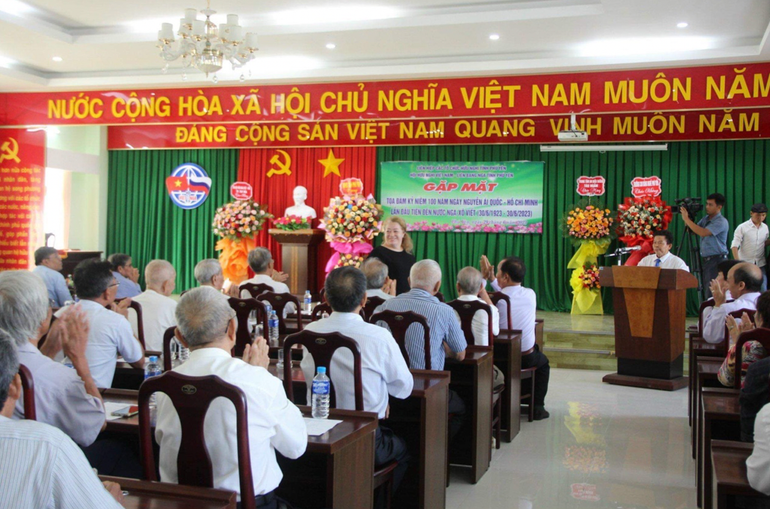 Các đại biểu tham dự hội thảo. Các đại biểu tham dự hội thảo.