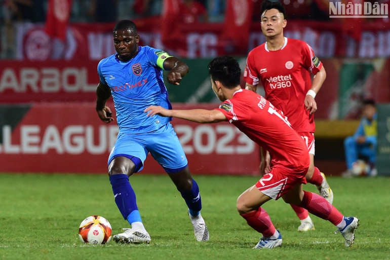 Becamex Bình Dương tìm được bàn gỡ hòa.