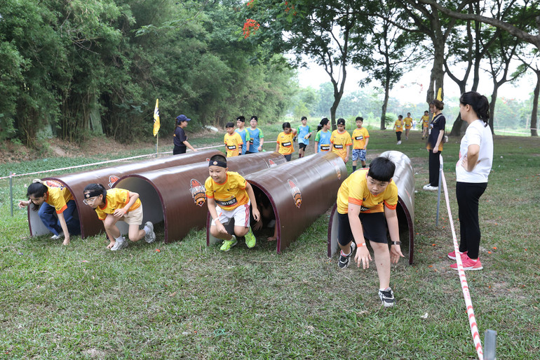 Các chướng ngại vật được thiết kế để phù hợp với thể trạng trẻ nhỏ. Các chướng ngại vật được thiết kế để phù hợp với thể trạng trẻ nhỏ.