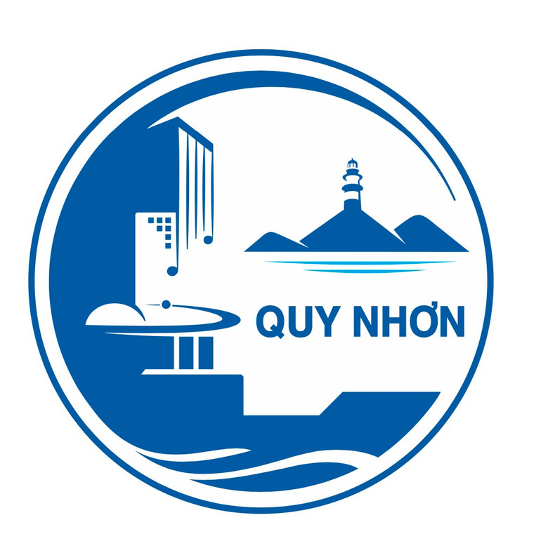 Tác phẩm TTQN2 đạt giải Nhất cuộc thi sáng tác logo cho thành phố Quy Nhơn (Bình Định) được thiết kế bởi các chi tiết chính gồm con tàu, Trung tâm khám phá khoa học, ngọn Hải Đăng.