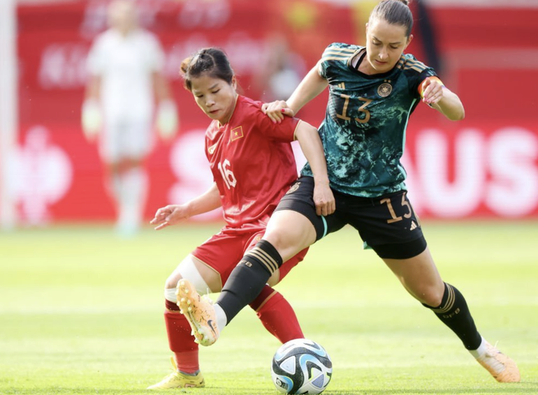 Các cầu thủ Đức áp đảo về thể hình cũng như kỹ thuật. Các cầu thủ Đức áp đảo về thể hình cũng như kỹ thuật.