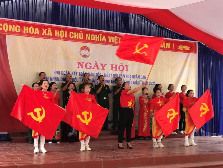 Ngày hội Đại đoàn kết toàn dân – Ngày hội Văn hóa quân dân với nhân dân khu dân cư Đình Cao, xã Đình Cao, huyện Phù Cừ, tỉnh Hưng Yên.