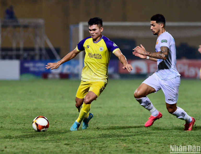 Hai đội thi đấu nỗ lực.