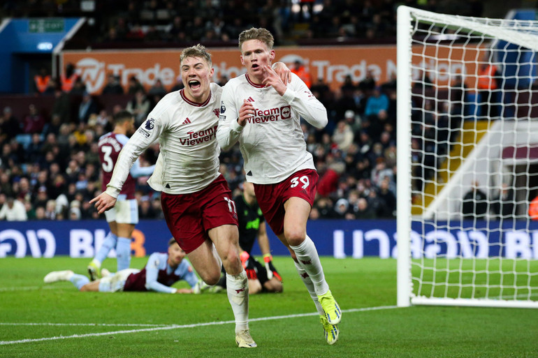 Mctominay và Hojlund là hai cầu thủ “nổ súng” nhiều nhất của Man United mùa này. (Ảnh: The Irish Sun)