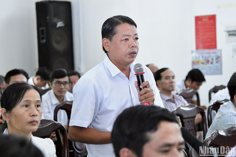 Đại diện cử tri huyện Vĩnh Thạnh phát biểu tại Hội nghị.
