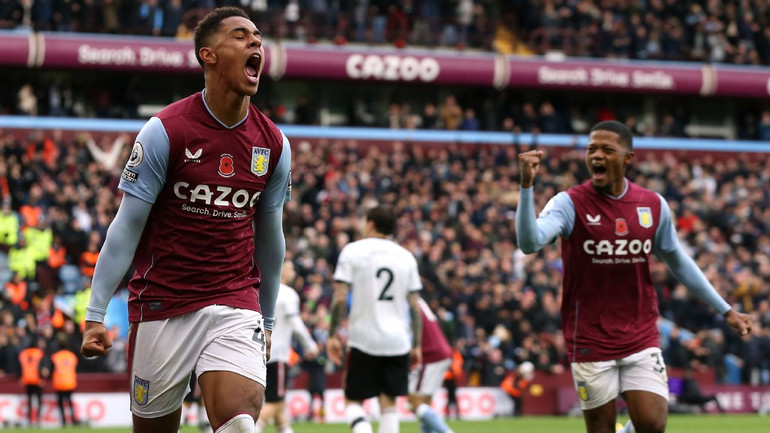 Unai Emery giúp Aston Villa đánh bại Manu trong trận mở màn. Unai Emery giúp Aston Villa đánh bại Manu trong trận mở màn.