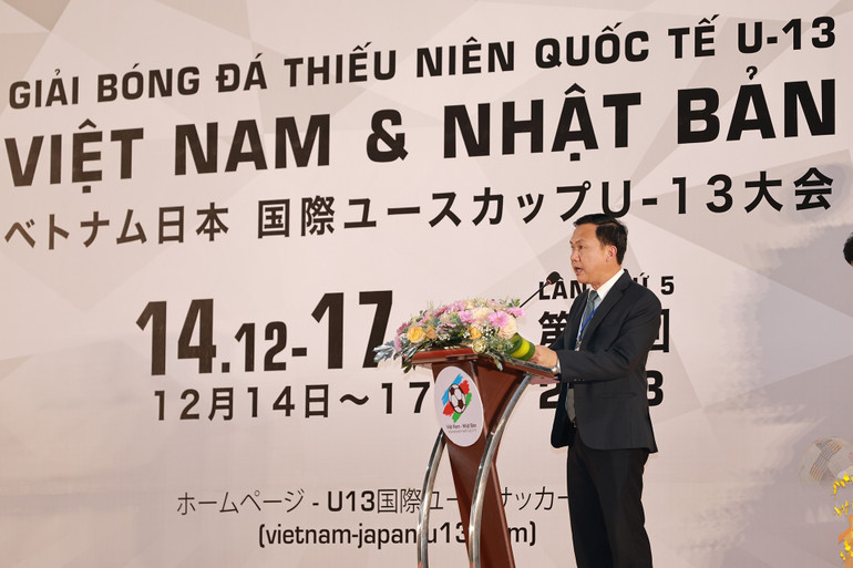 Giám đốc Sở Văn hóa, Thể thao và Du lịch tỉnh Bình Dương Bùi Hữu Toàn phát biểu tại lễ khai mạc.