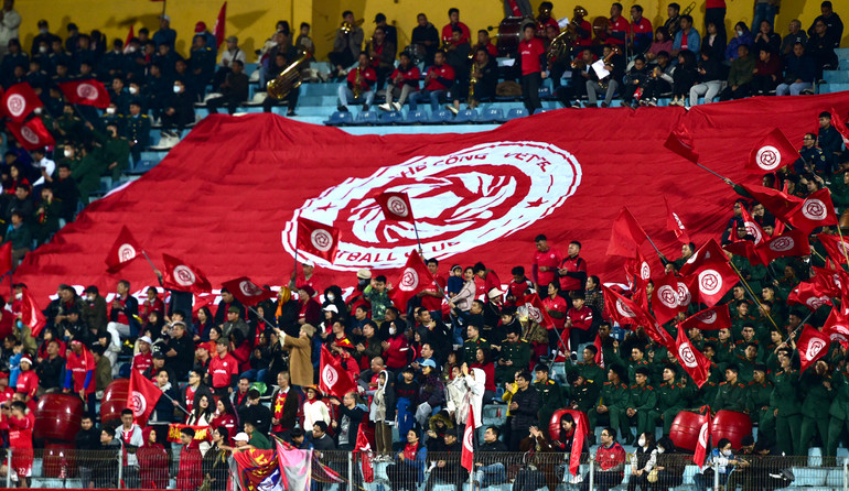 Hội cổ động viên Viettel tại sân vận động Hàng Đẫy. Hội cổ động viên Viettel tại sân vận động Hàng Đẫy.