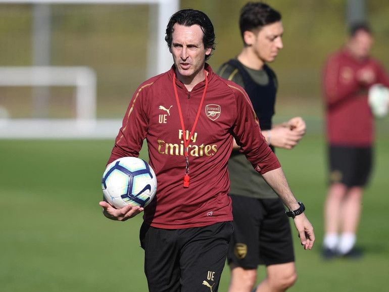 Trát sa thải bất ngờ của Arsenal là nỗi đau khó phai với người thầy cũ Unai Emery. Trát sa thải bất ngờ của Arsenal là nỗi đau khó phai với người thầy cũ Unai Emery.