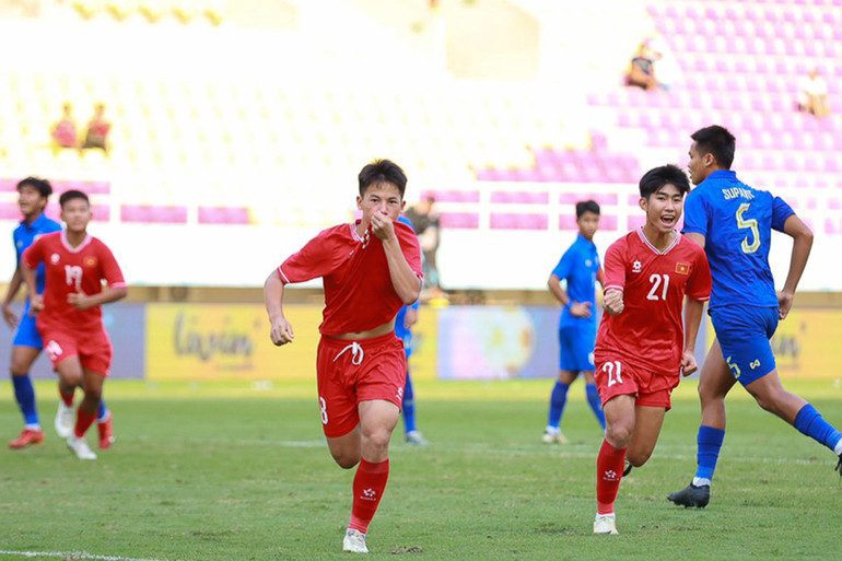 U16 Việt Nam có bàn mở tỷ số của Hồng Phong. (Ảnh: VFF) U16 Việt Nam có bàn mở tỷ số của Hồng Phong. (Ảnh: VFF)