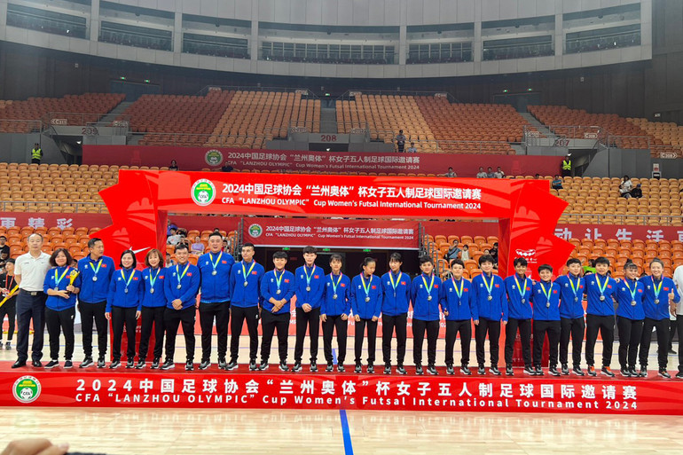 Đội tuyển futsal nữ Việt Nam đứng thứ nhì. (Ảnh: VFF)