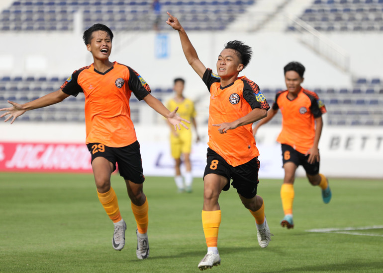 Chủ nhà Bà Rịa-Vũng Tàu càng thi đấu càng hay. (Ảnh: HỮU TUẤN)