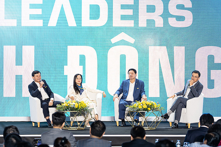 Các diễn giả chia sẻ kinh nghiệm thành công tại Diễn đàn Lãnh đạo Doanh nghiệp trẻ Việt Nam 2023 - Vietnam Young Business Leaders’ Summit 2023 (VYBS) Các diễn giả chia sẻ kinh nghiệm thành công tại Diễn đàn Lãnh đạo Doanh nghiệp trẻ Việt Nam 2023 - Vietnam Young Business Leaders’ Summit 2023 (VYBS)