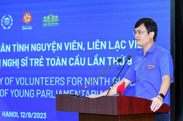 Đồng chí Bùi Quang Huy phát biểu ý kiến tại chương trình. Đồng chí Bùi Quang Huy phát biểu ý kiến tại chương trình.