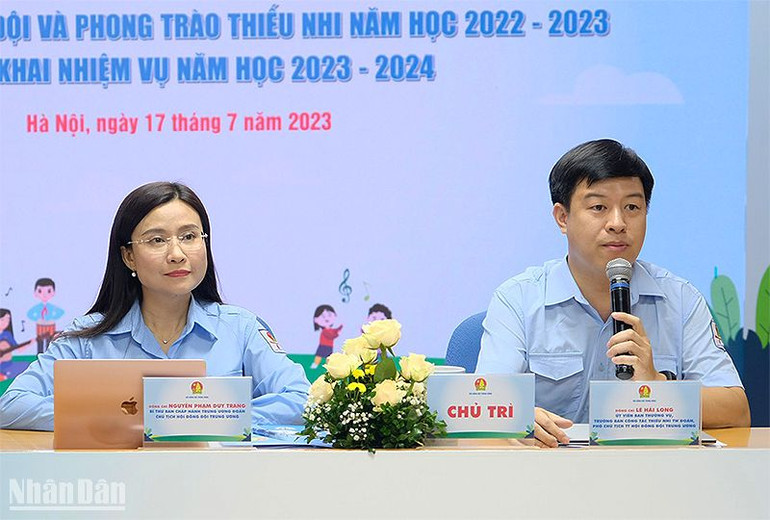 Bí thư Trung ương Đoàn, Chủ tịch Hội đồng Đội Trung ương Nguyễn Phạm Duy Trang và Phó Chủ tịch Thường trực Hội đồng Đội Trung ương Lê Hải Long điều hành Hội nghị.