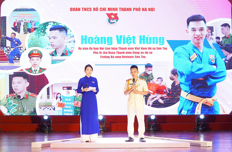 "Thanh niên tiên tiến làm theo lời Bác" tiêu biểu chia sẻ khát vọng, lẽ sống tại buổi lễ.