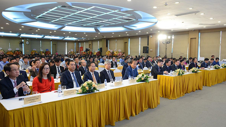 Quang cảnh buổi lễ kỷ niệm Quang cảnh buổi lễ kỷ niệm